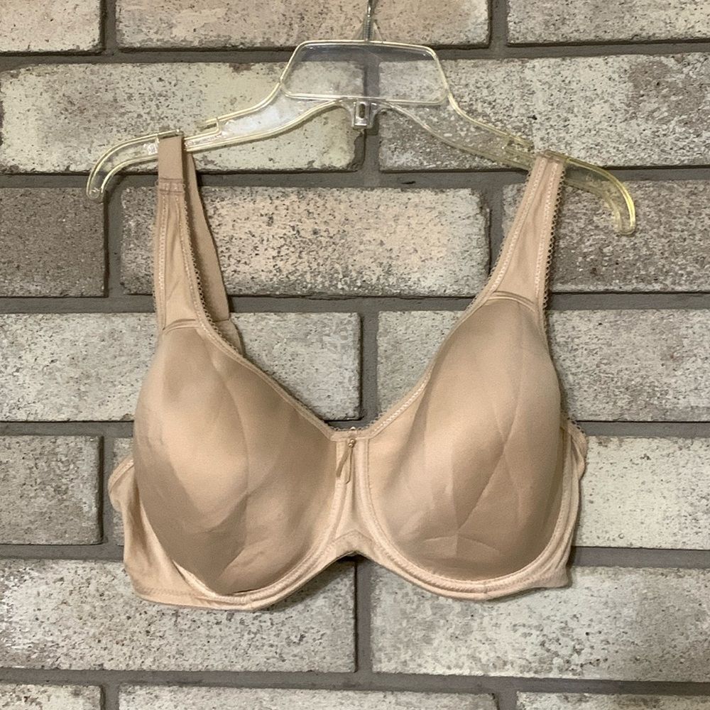 3for$20 bra 38 D has underwire